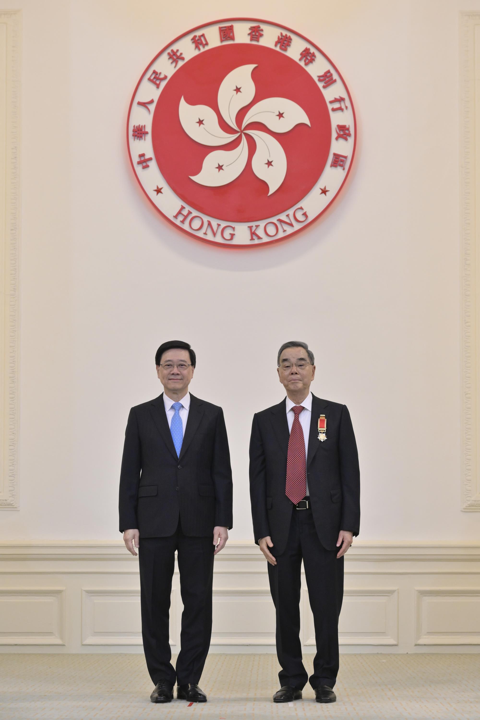 2024年，林树哲先生获颁大紫荆勋章.jpg